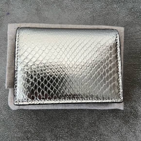 Brand New Authentic GUCCI Horsebit gold python wallet - Picture 2 of 11